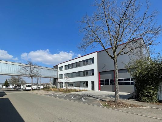 Bürogebäude, schlüsselfertig gebaut – Pfeil Bauträger